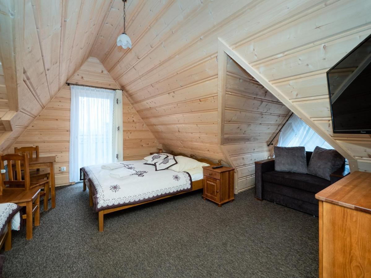 Tarasowka Hotel Ciche Małe Buitenkant foto