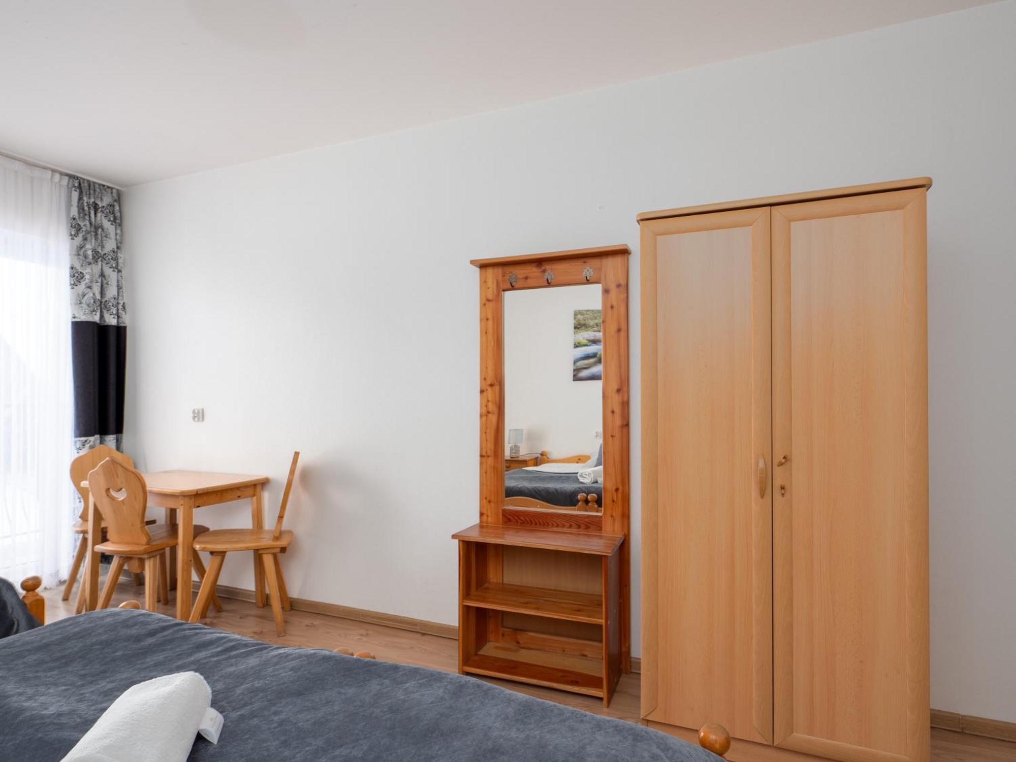 Tarasowka Hotel Ciche Małe Buitenkant foto