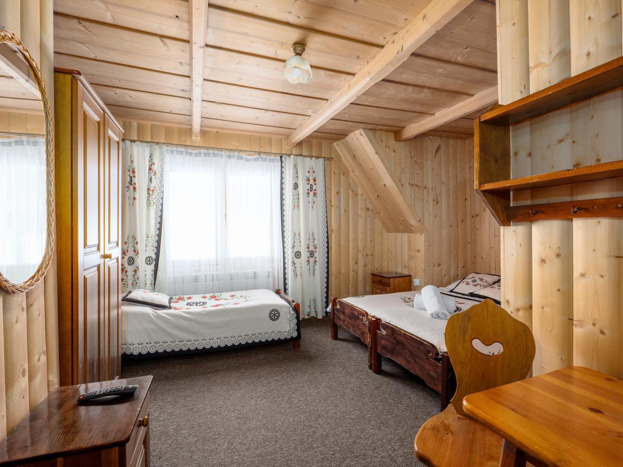 Tarasowka Hotel Ciche Małe Buitenkant foto