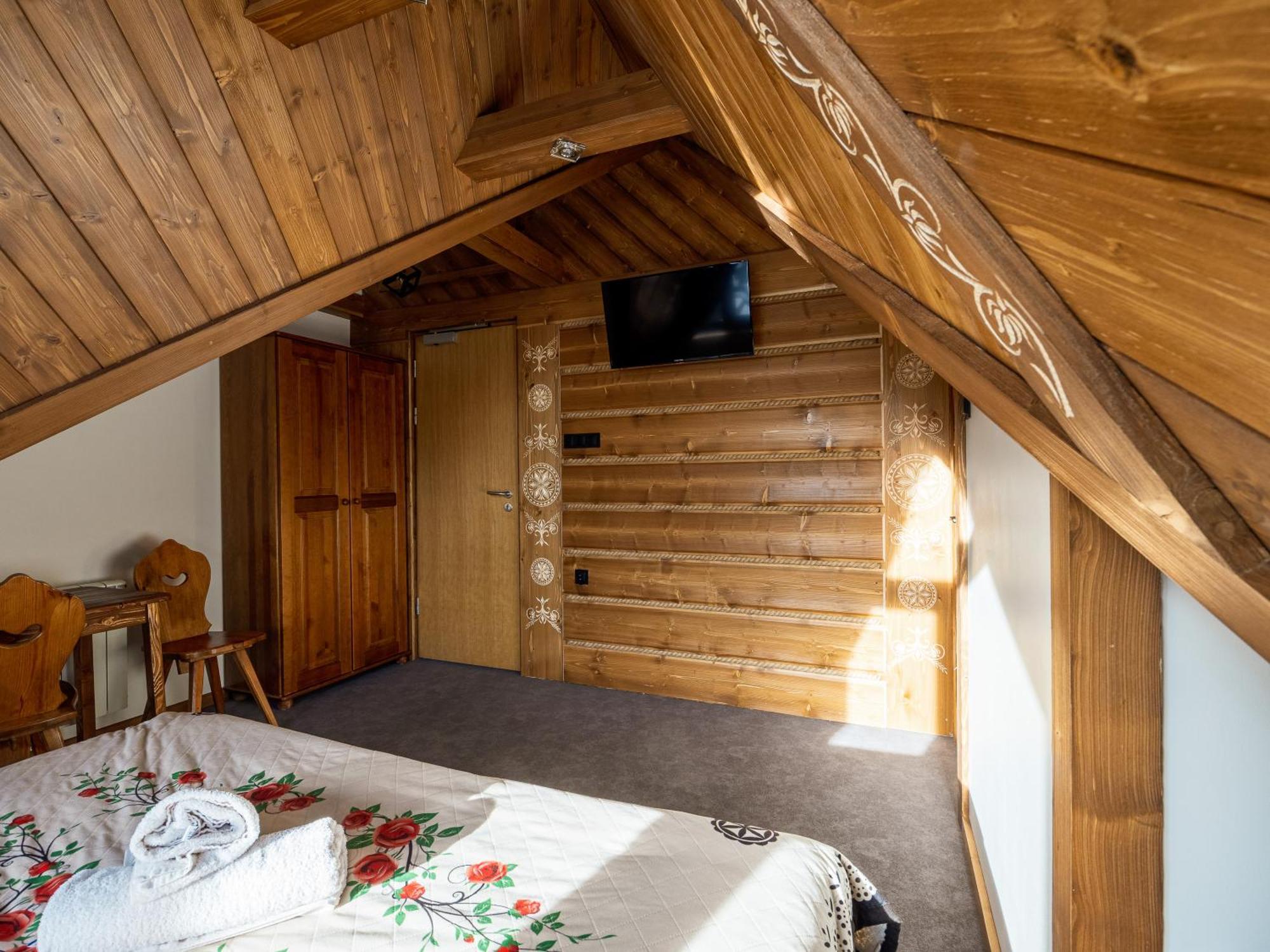 Tarasowka Hotel Ciche Małe Buitenkant foto
