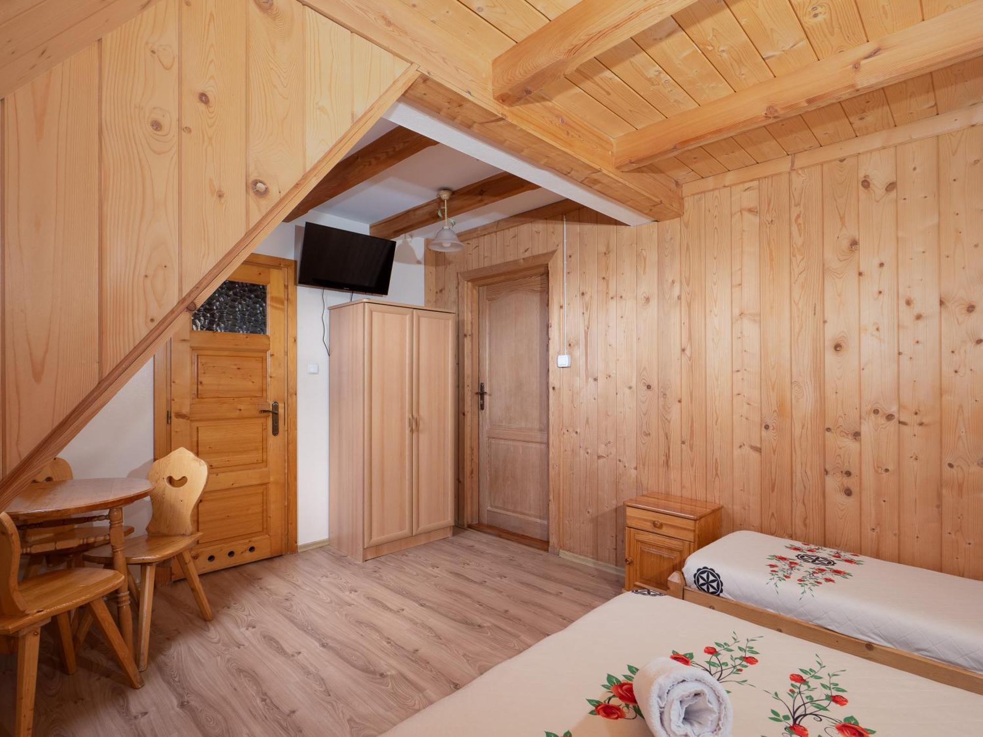 Tarasowka Hotel Ciche Małe Buitenkant foto